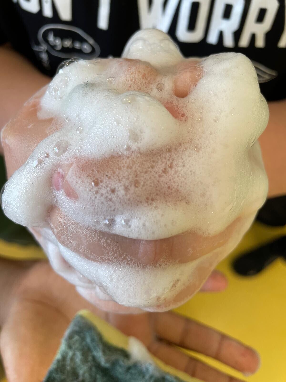 © SEB Leipzig Kinderhände mit viel Schaum