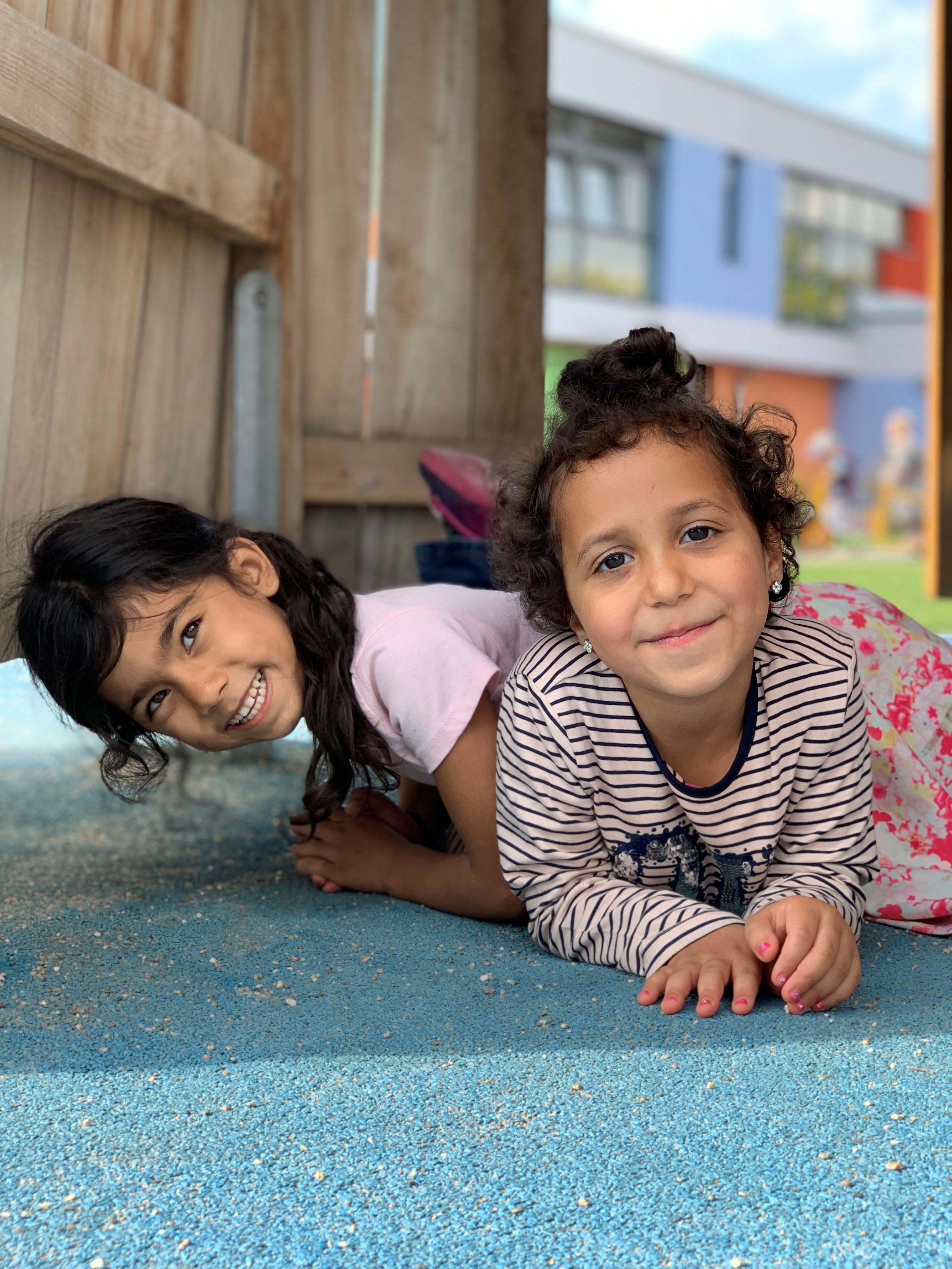 Komplex-Kita Um die Welt